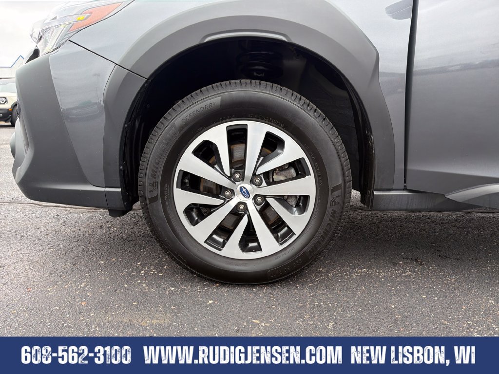 Used 2024 Subaru Outback Premium AWD/4WD image 25