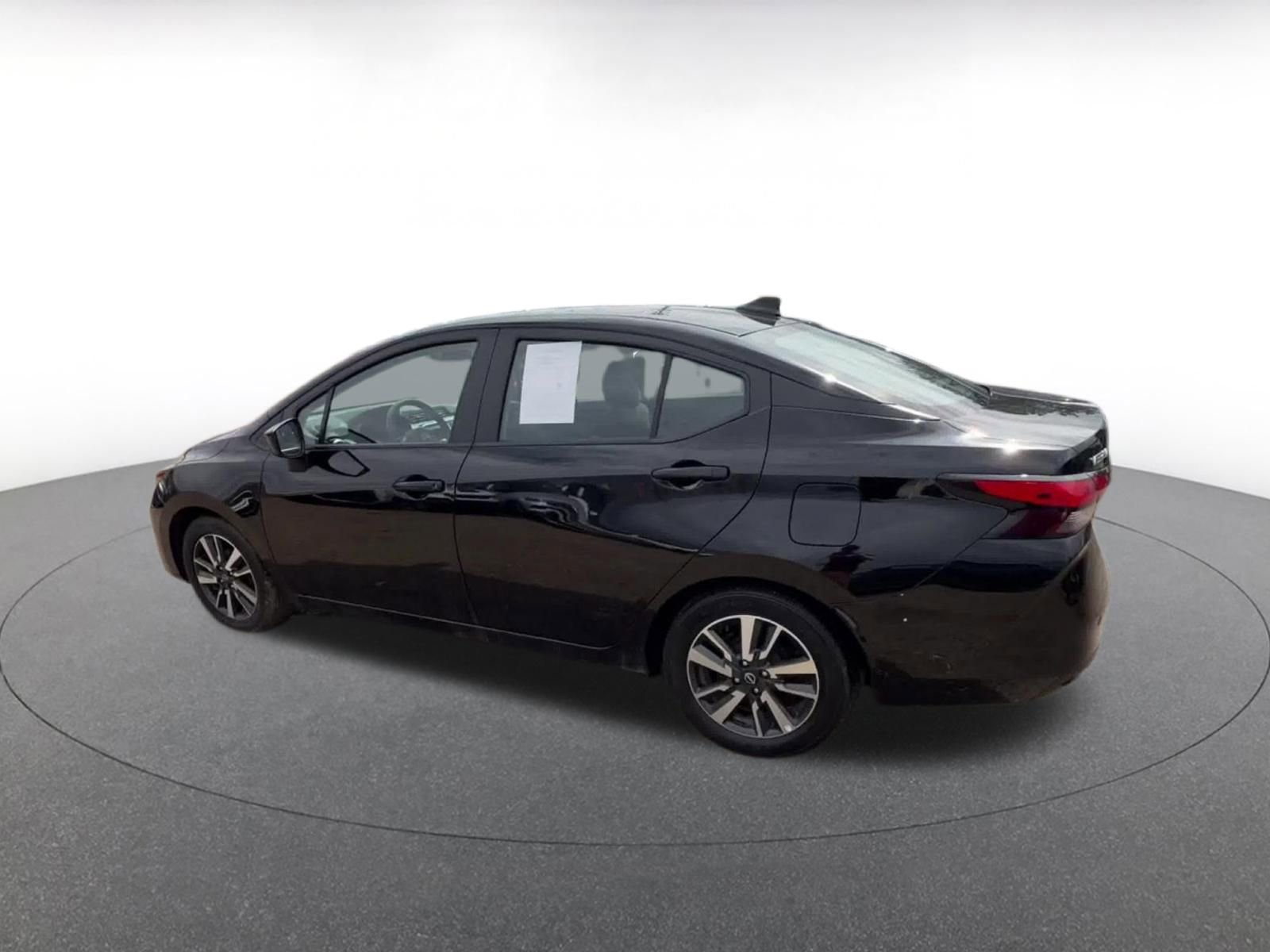 Used 2025 Nissan Versa SV FWD image 10