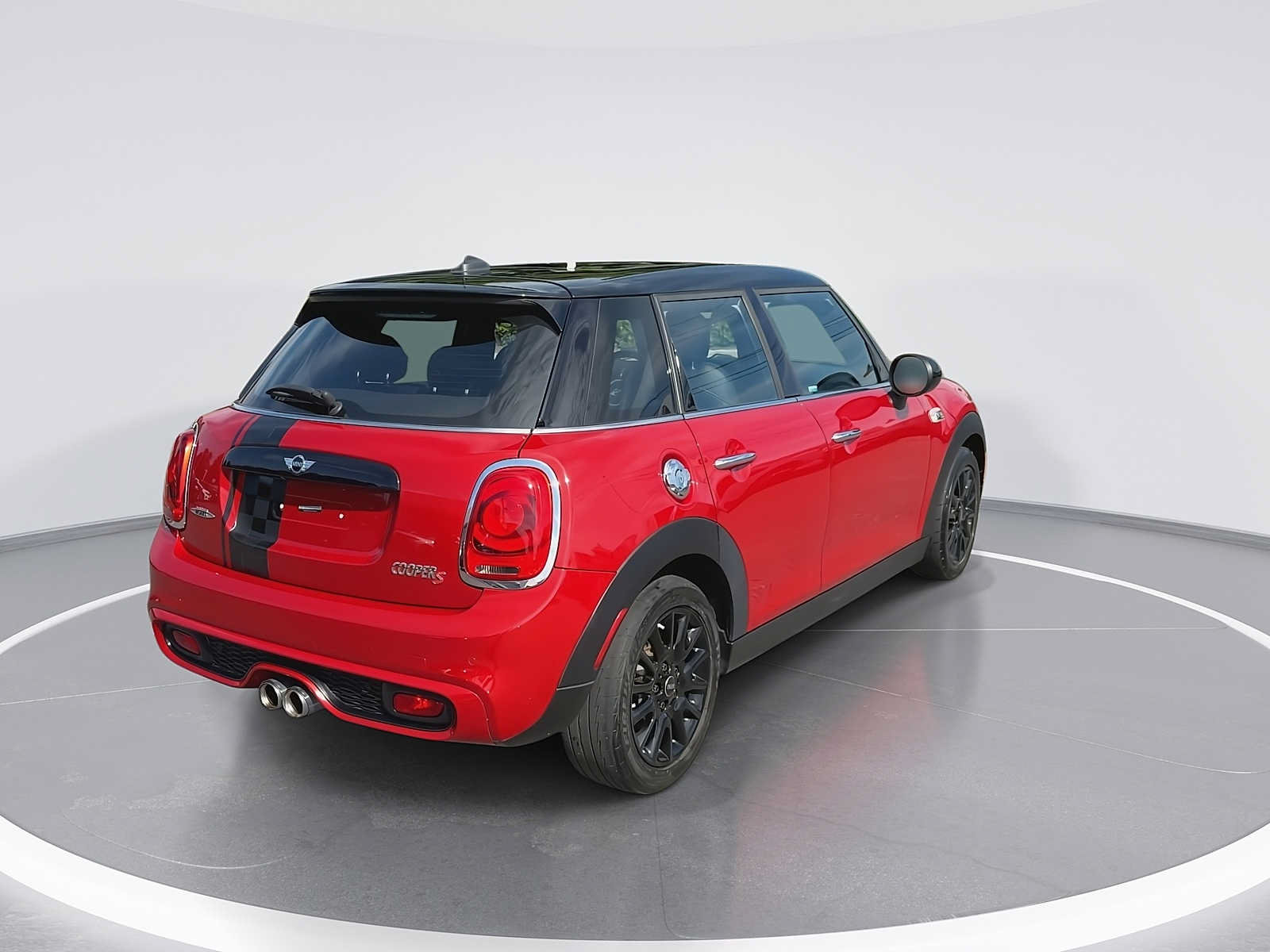 Used 2018 MINI Cooper S FWD image 8