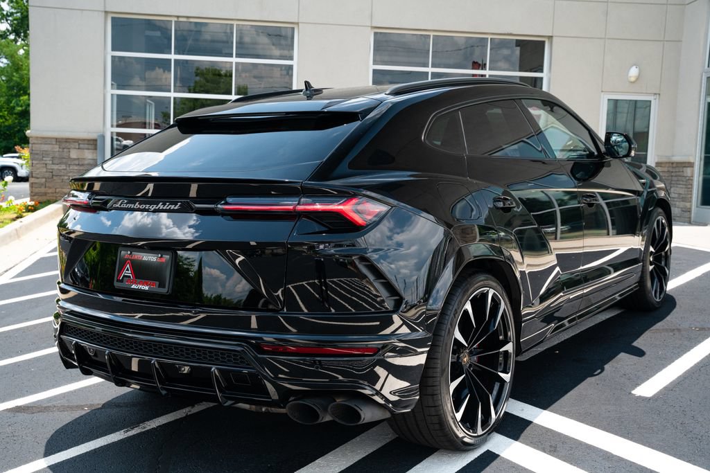 Used 2021 Lamborghini Urus AWD/4WD image 12
