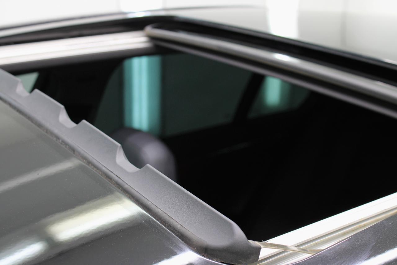 Used 2011 Mercedes-Benz C 300 Sedan image 26