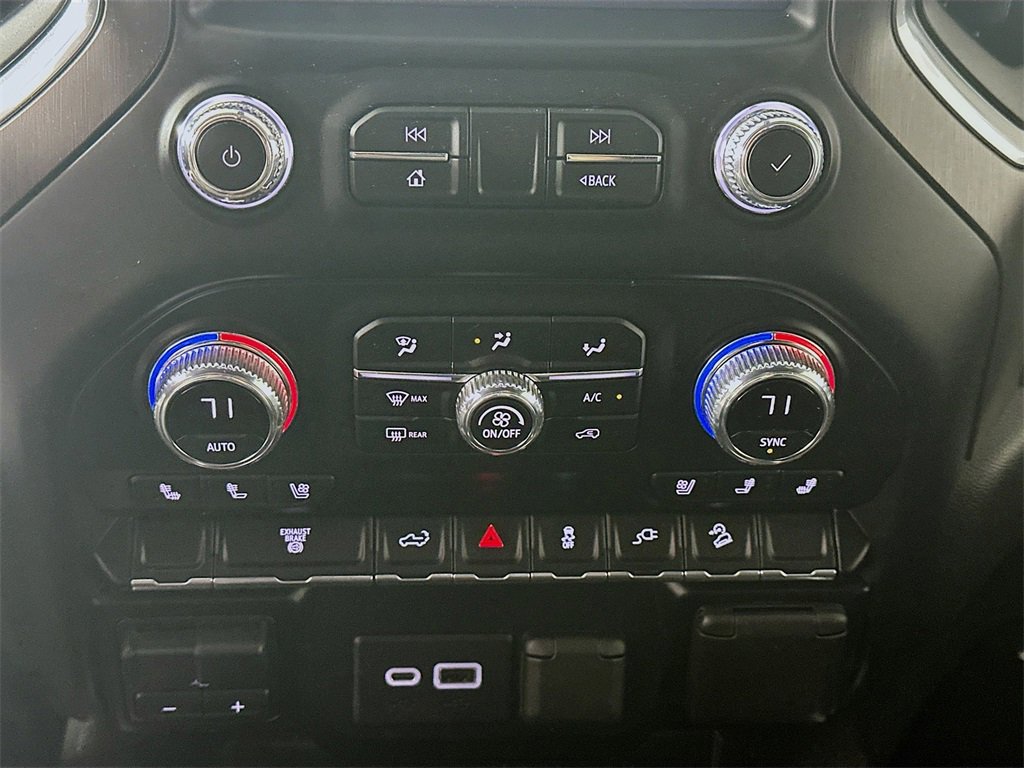 Used 2022 GMC Sierra 2500 AT4 w/ Gooseneck/5TH Wheel Package image 18