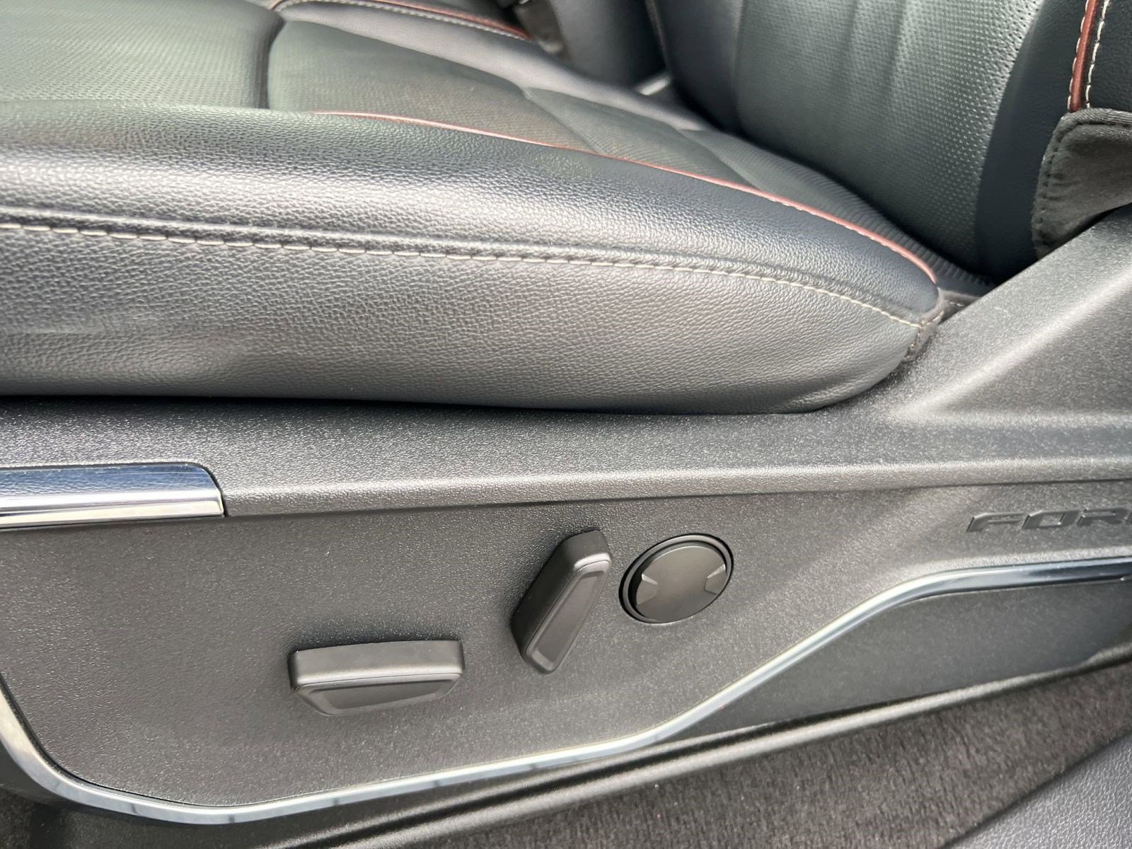 Used 2024 Ford F250 Lariat w/ Lariat Ultimate Package image 14