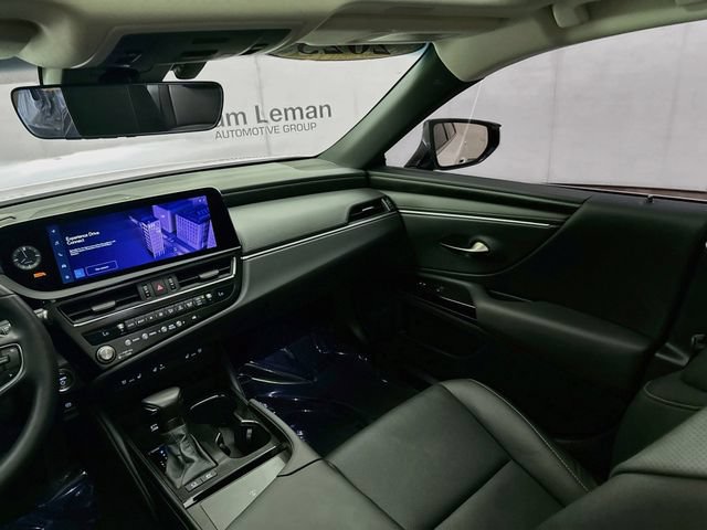 Used 2025 Lexus ES 300h w/ Premium Package FWD image 24