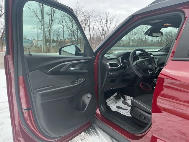 Used 2023 Chevrolet TrailBlazer RS w/ Sun and Liftgate Package image 15