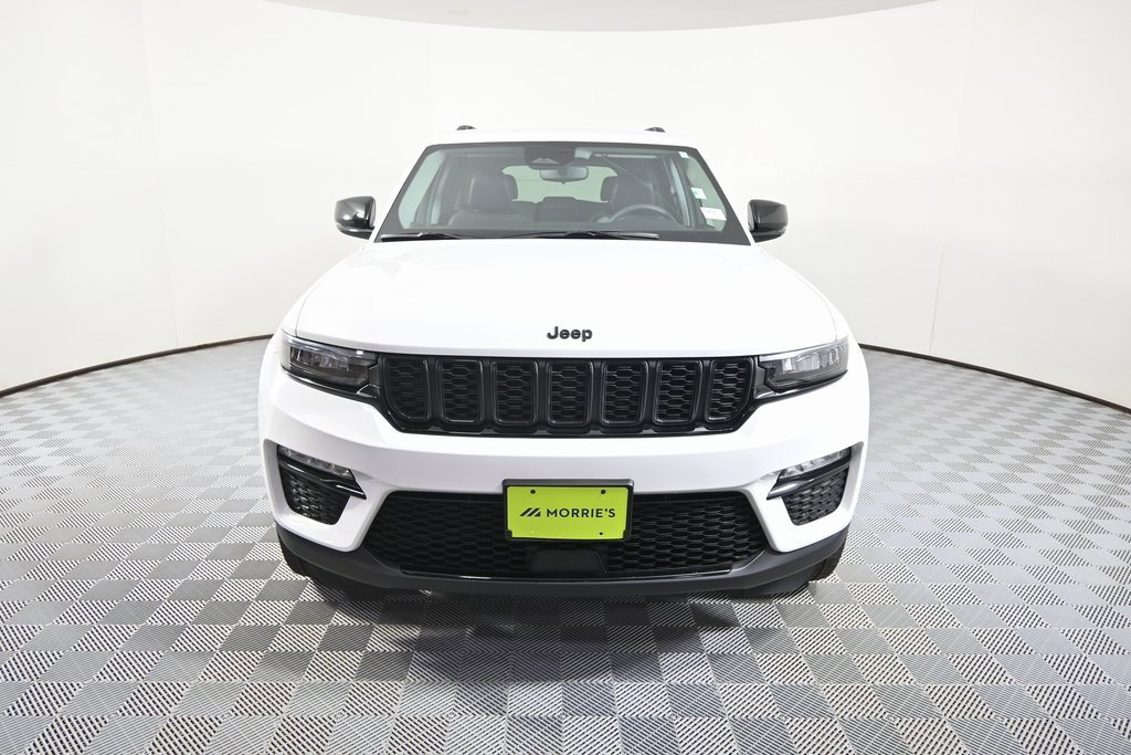 Used 2023 Jeep Grand Cherokee Limited w/ Black Appearance Package image 10