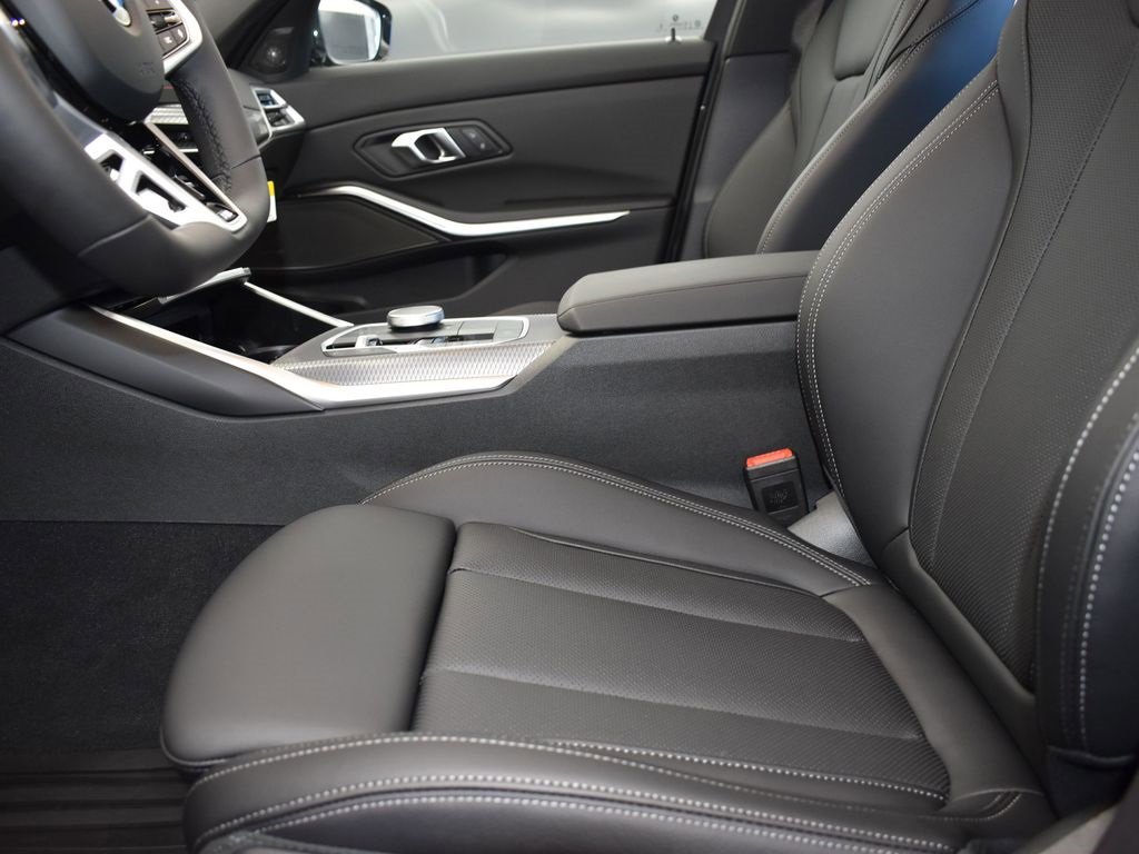New 2026 BMW 330i Sedan w/ M Sport Package image 13
