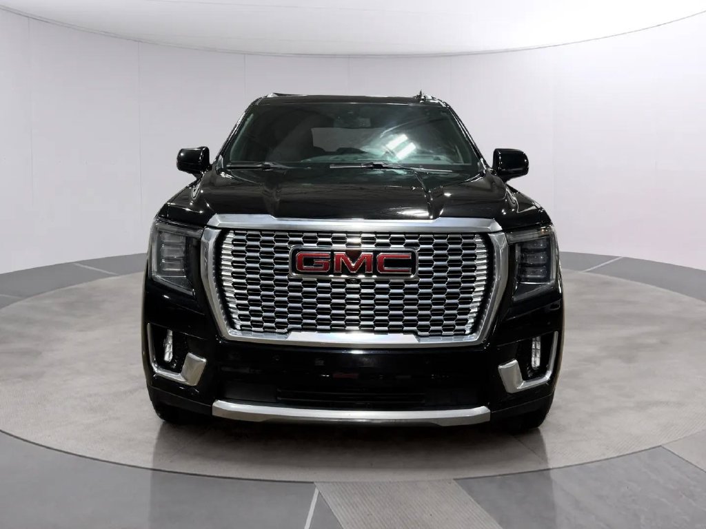 Used 2022 GMC Yukon XL Denali AWD/4WD image 8