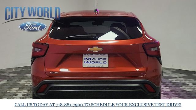 Used 2024 Chevrolet Trax LS w/ Driver Confidence Package image 6