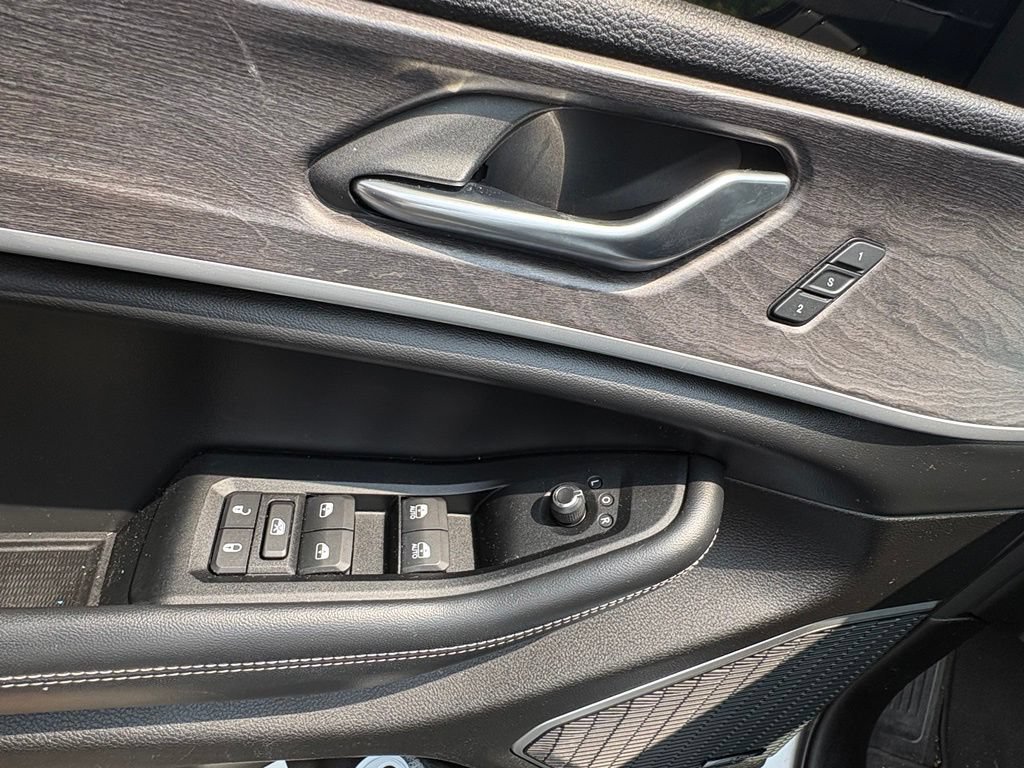 Used 2021 Jeep Grand Cherokee L Limited AWD/4WD image 15