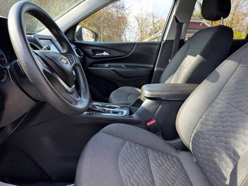 Used 2018 Chevrolet Equinox LT FWD image 7