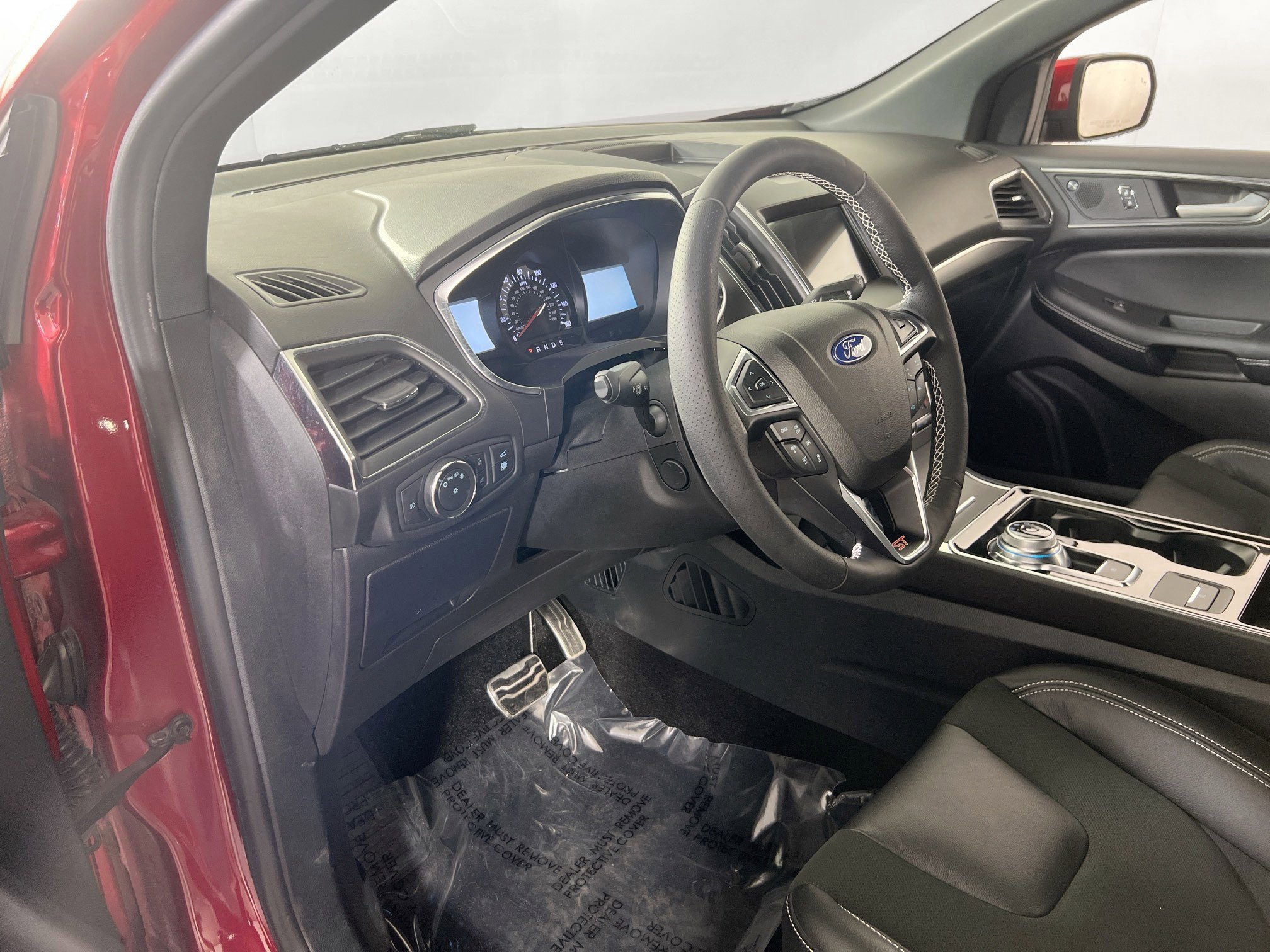 Used 2020 Ford Edge ST w/ Cold Weather Package AWD/4WD image 9