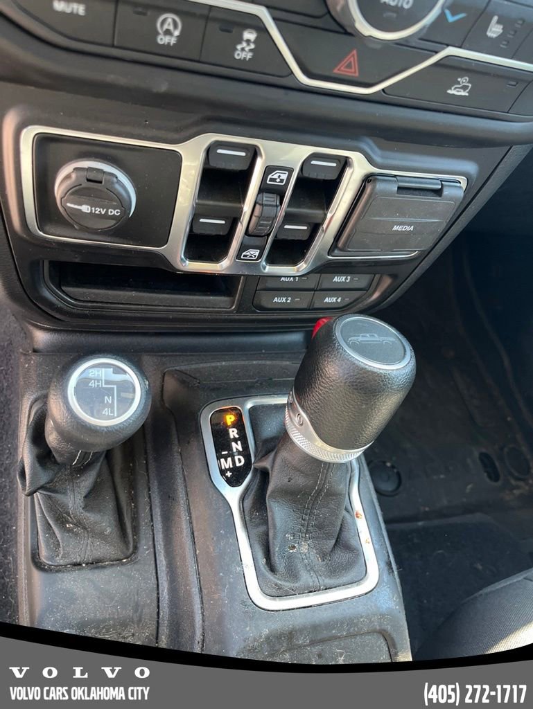 Used 2023 Jeep Gladiator Sport AWD/4WD image 12