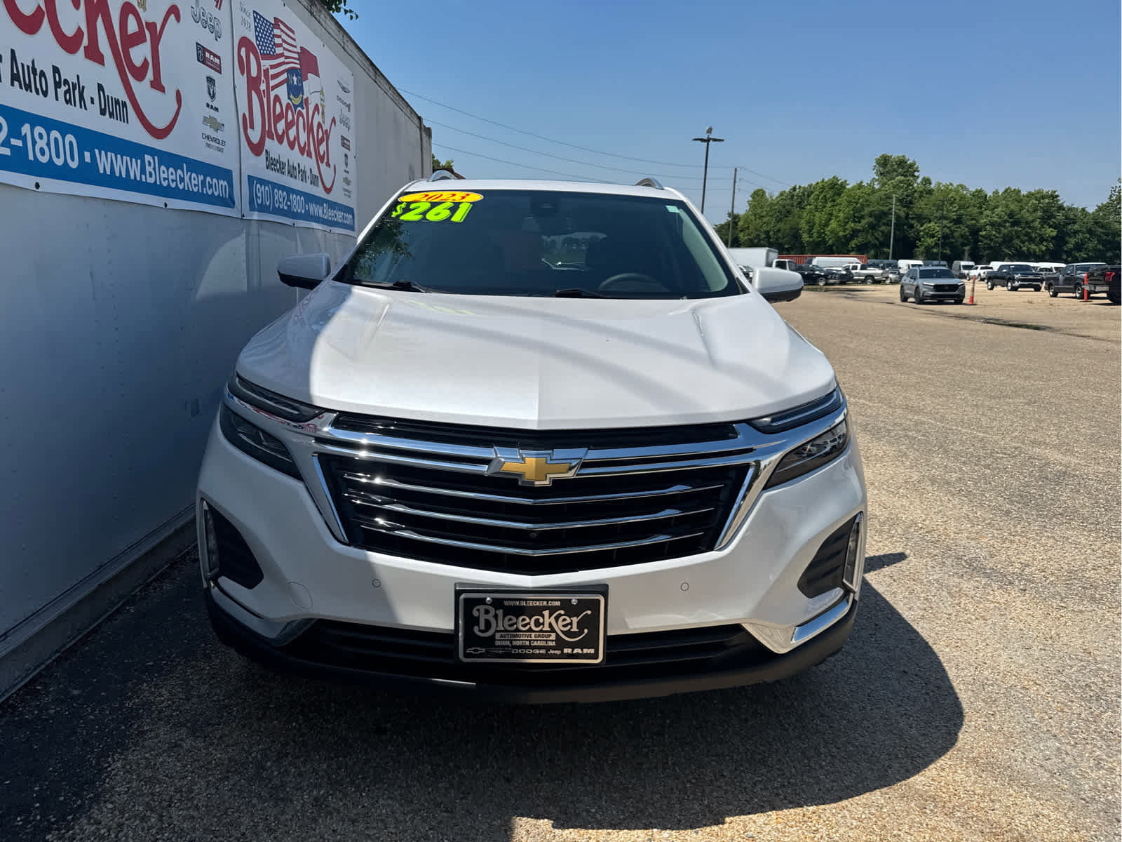 Used 2023 Chevrolet Equinox Premier AWD/4WD image 5
