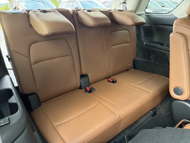 New 2026 Nissan Pathfinder Platinum FWD image 18
