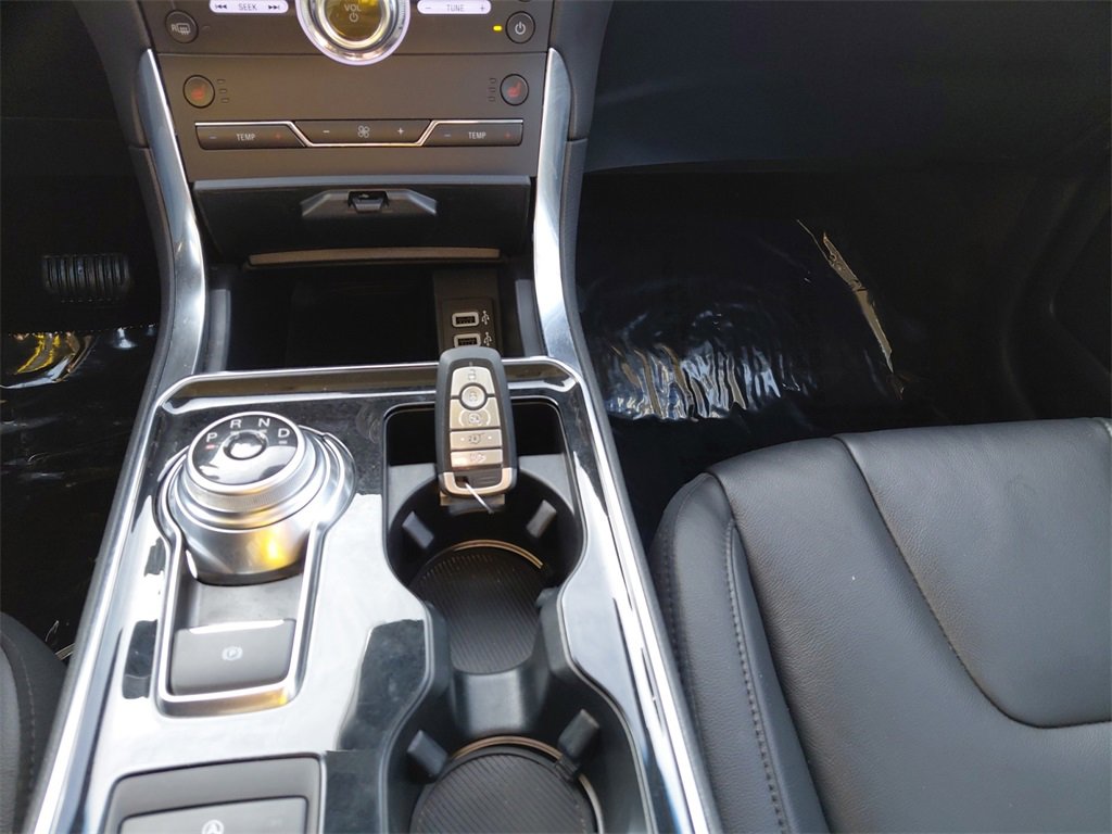 Used 2020 Ford Edge Titanium w/ Class II Trailer Tow Package image 35