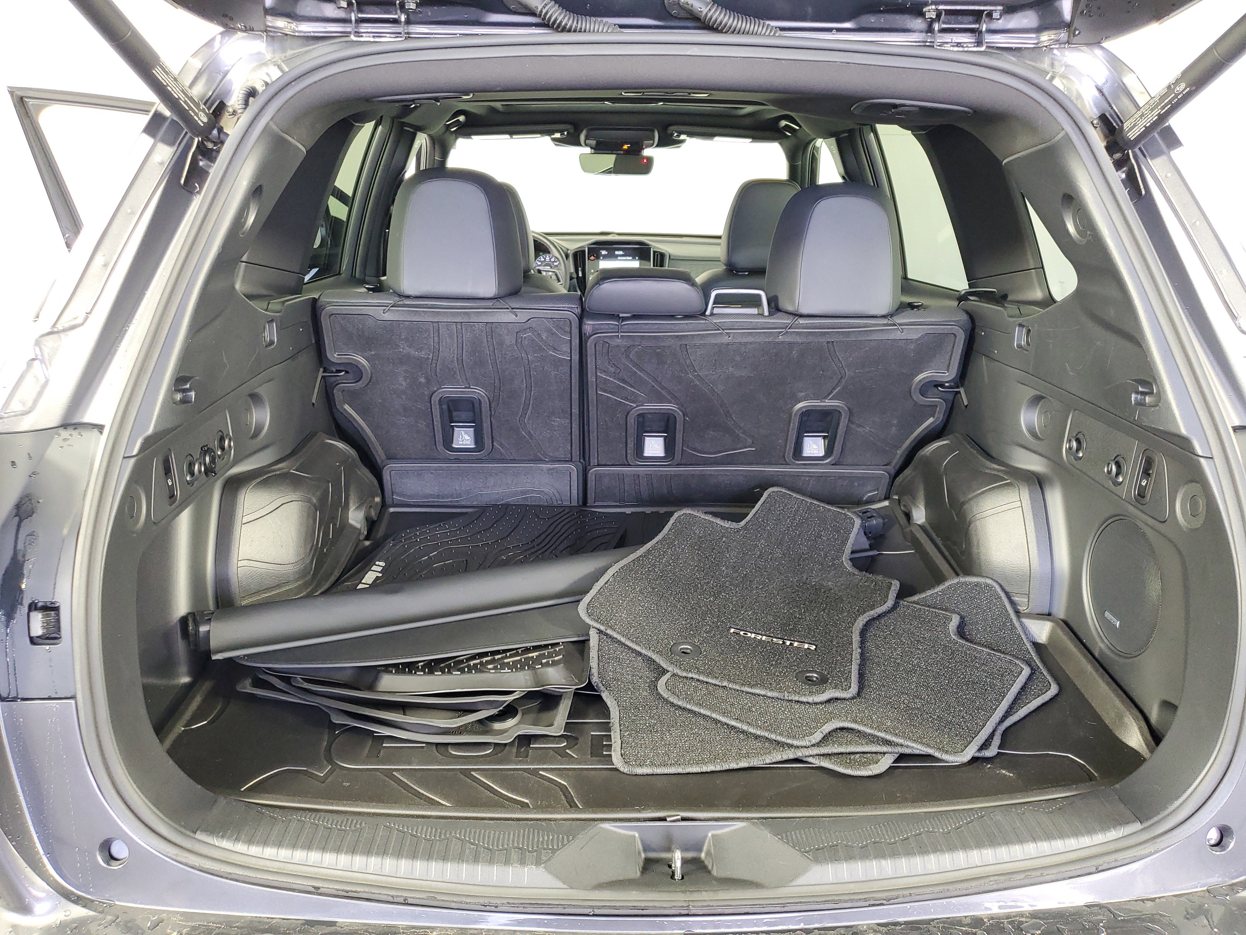 Used 2025 Subaru Forester Limited image 33