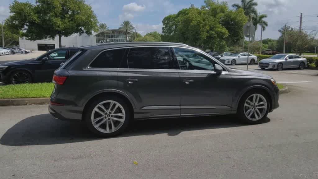 Certified 2025 Audi Q7 3.0T Premium Plus w/ Premium Plus Package AWD/4WD image 9