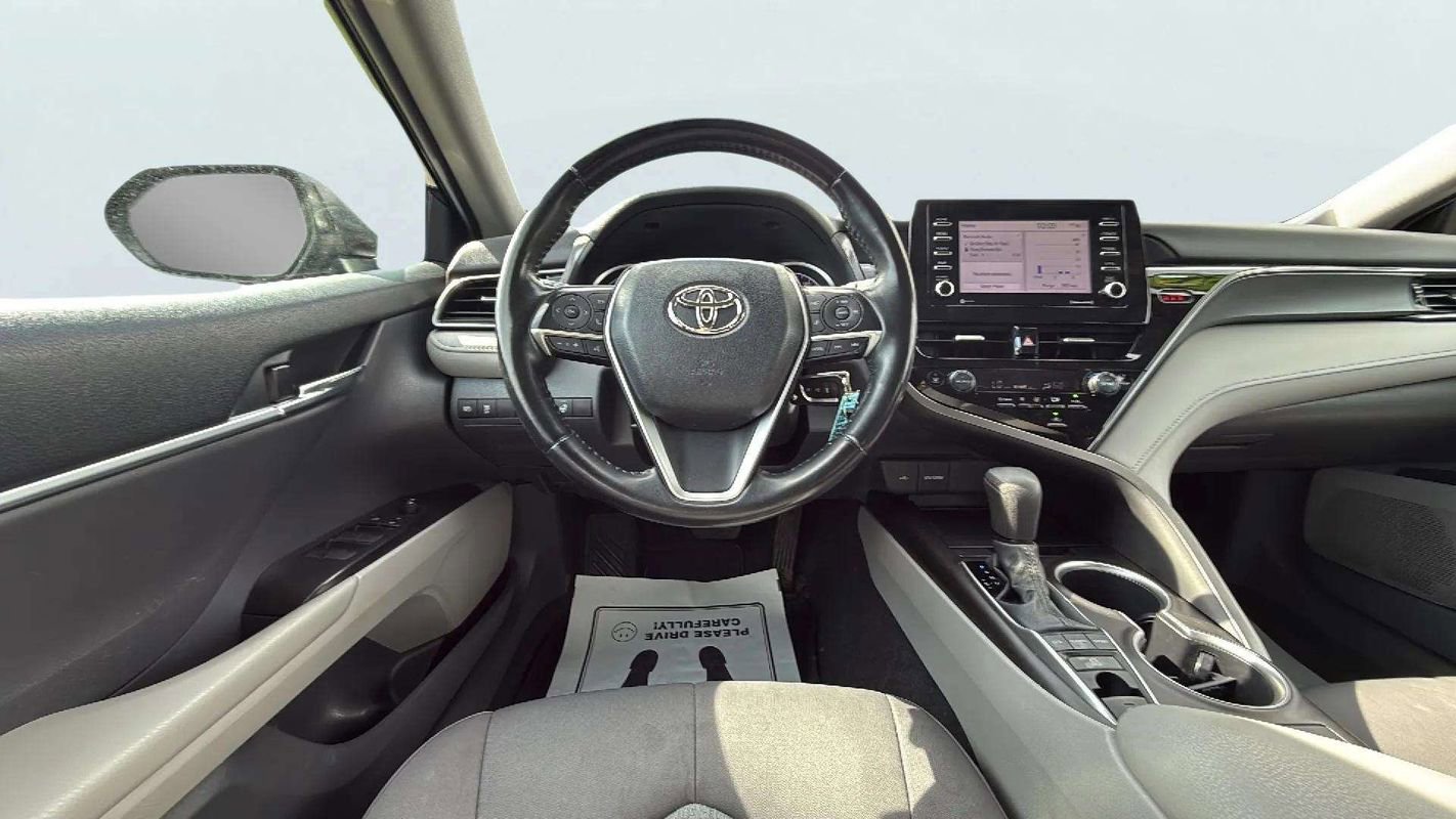Used 2022 Toyota Camry LE w/ Cold Weather Package image 9