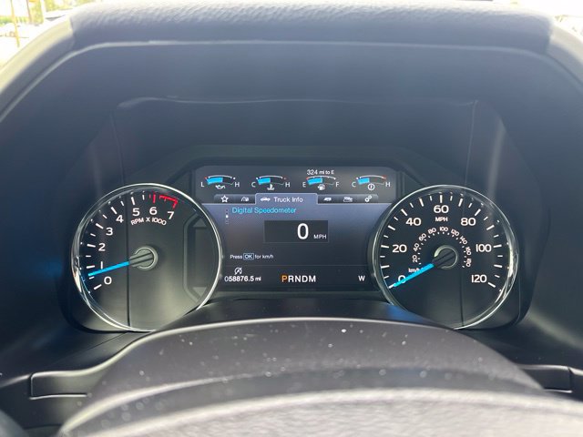 Used 2017 Ford F150 Lariat w/ Equipment Group 502A Luxury AWD/4WD image 24