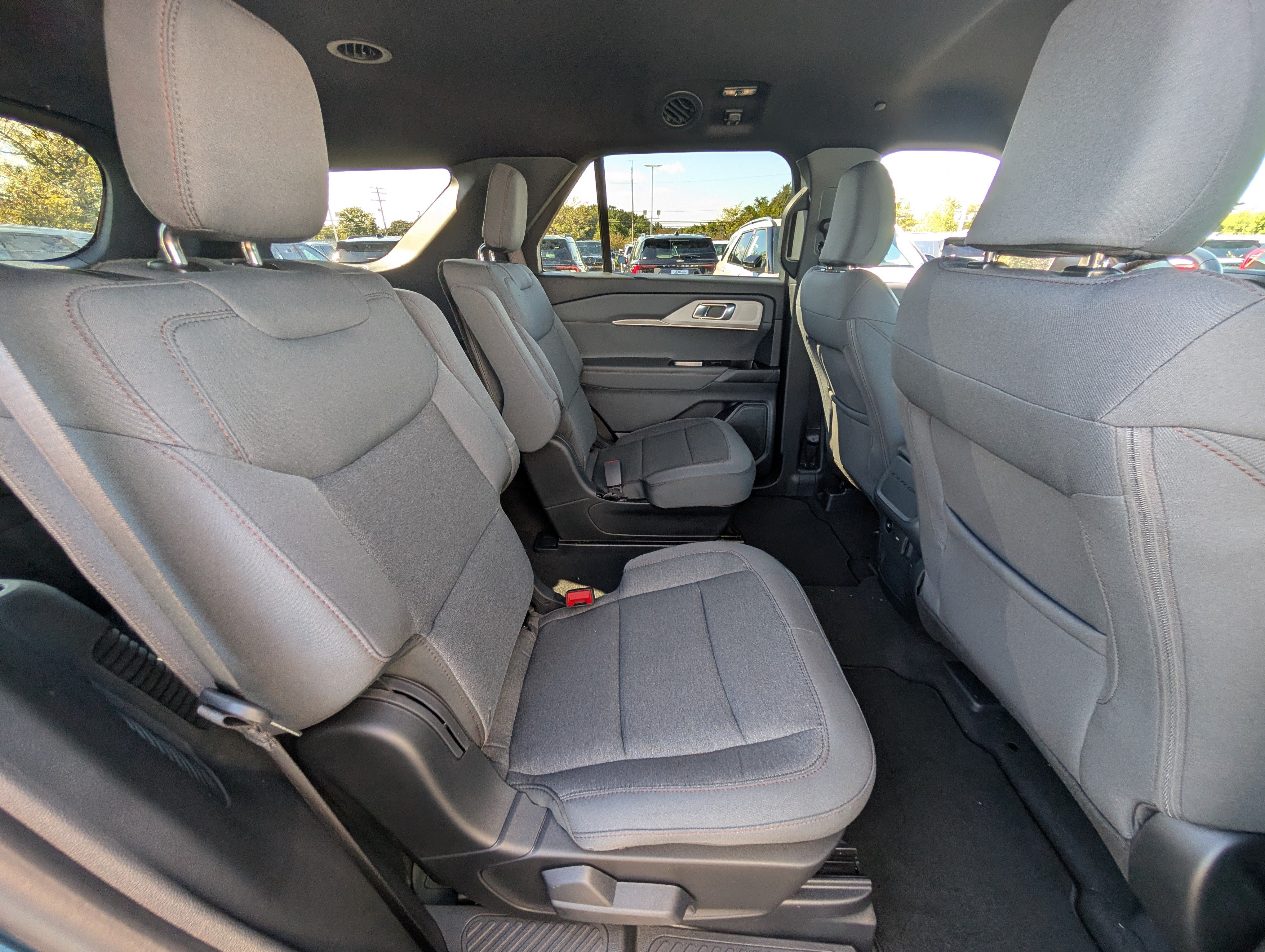 New 2027 Ford Explorer Active AWD/4WD image 7