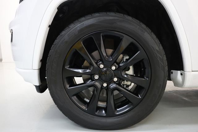 Used 2017 Jeep Grand Cherokee Altitude image 27