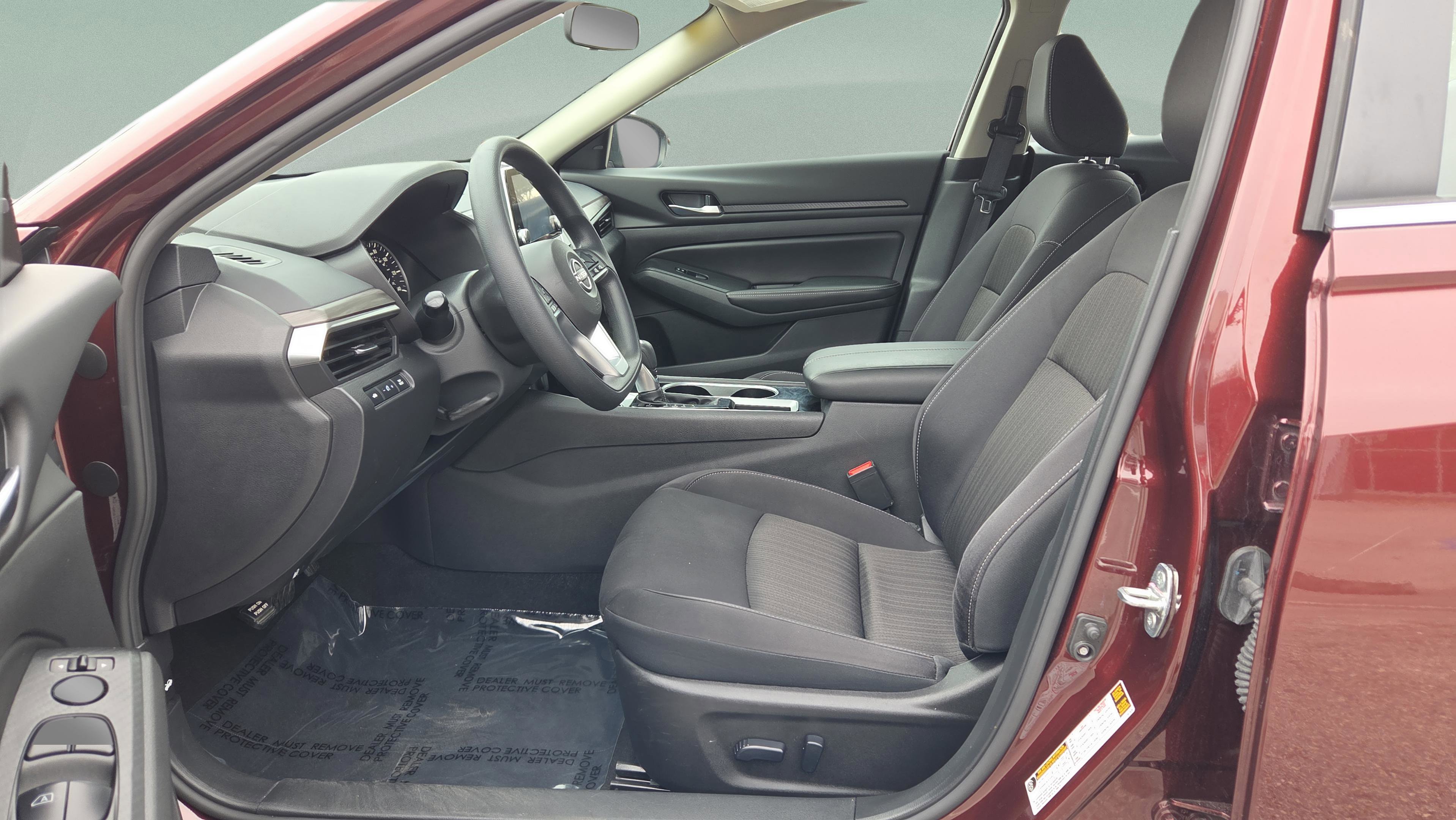 Used 2024 Nissan Altima 2.5 SV image 27