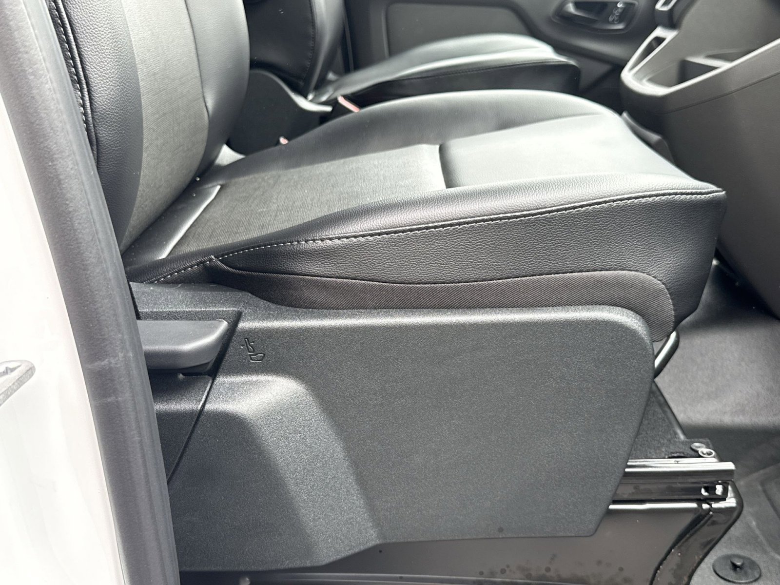 New 2026 Ford Transit 350 148 High Roof Extended DRW w/ Load Area Protection Package RWD image 31