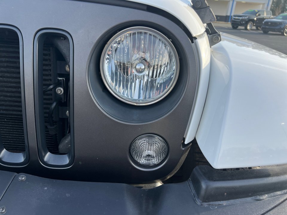 Used 2018 Jeep Wrangler Sport image 30