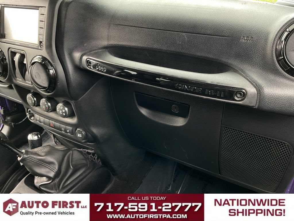Used 2016 Jeep Wrangler Sahara AWD/4WD image 12