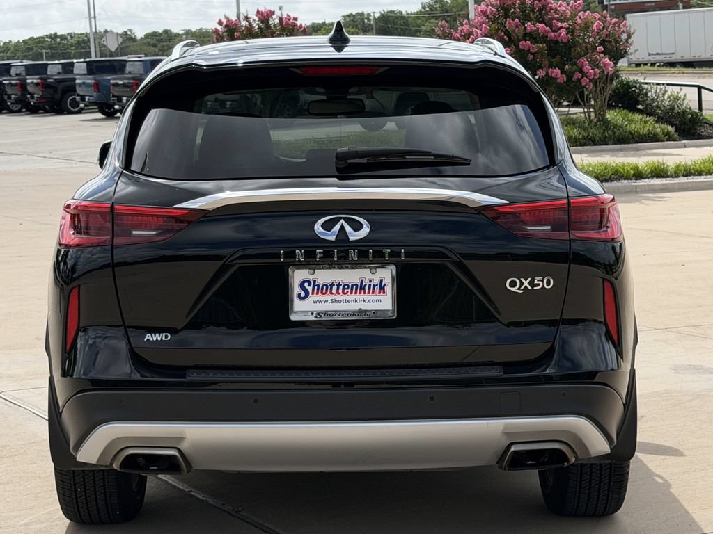 Used 2021 INFINITI QX50 Essential w/ Convenience Package AWD/4WD image 5