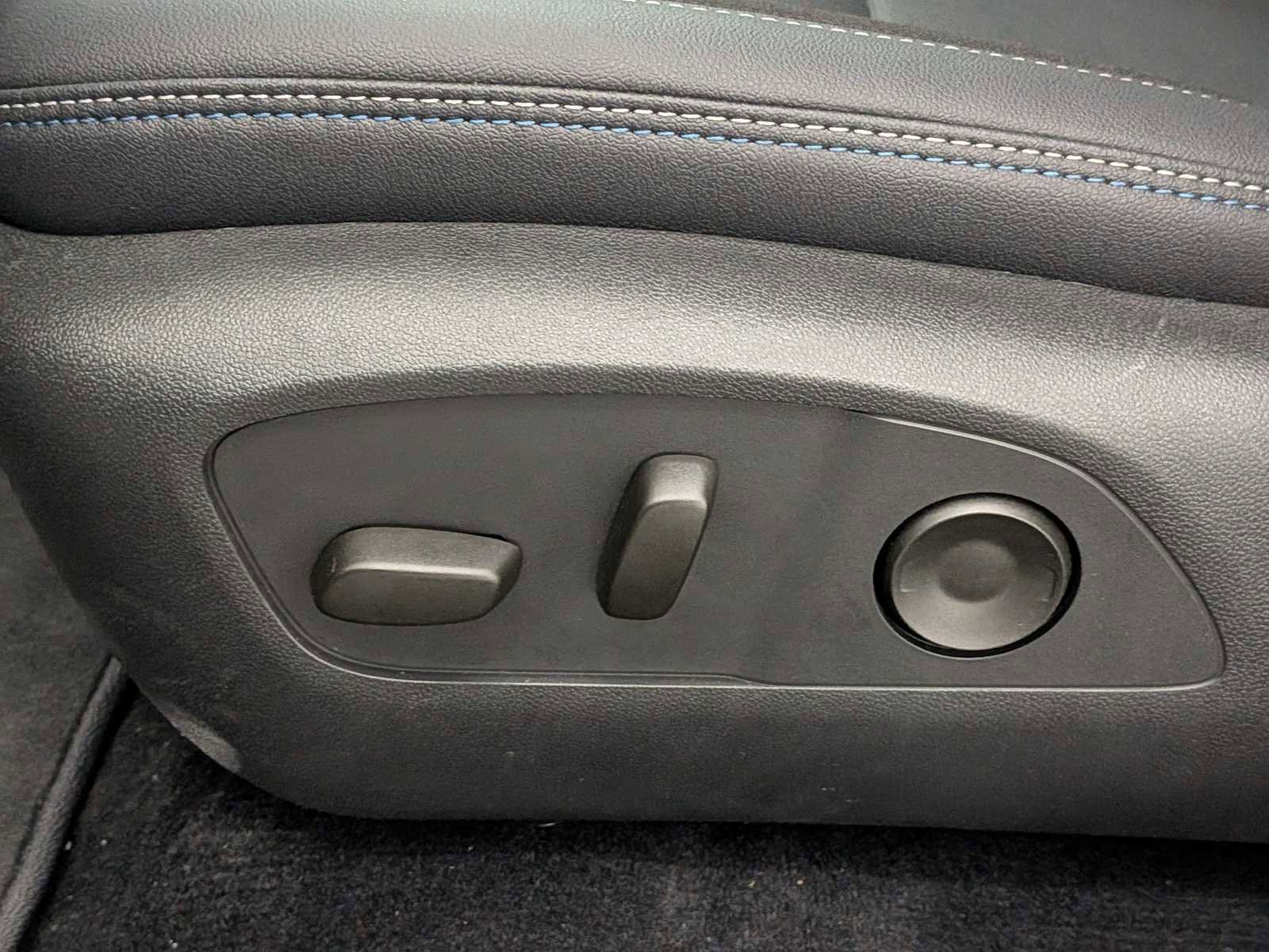 New 2026 Chevrolet Equinox EV LT image 17