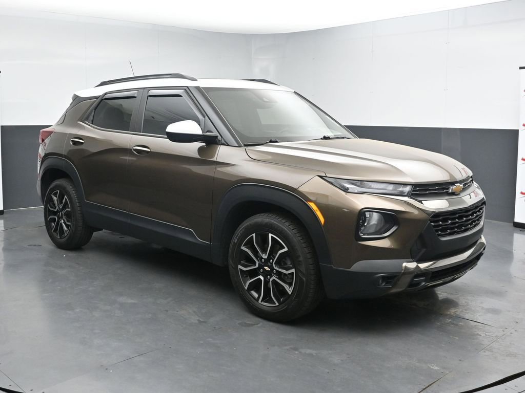 Used 2021 Chevrolet TrailBlazer ACTIV w/ Sun and Liftgate Package AWD/4WD image 2