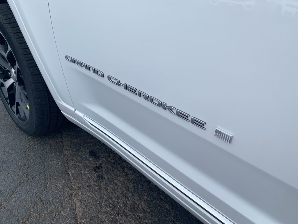 New 2025 Jeep Grand Cherokee Summit image 45