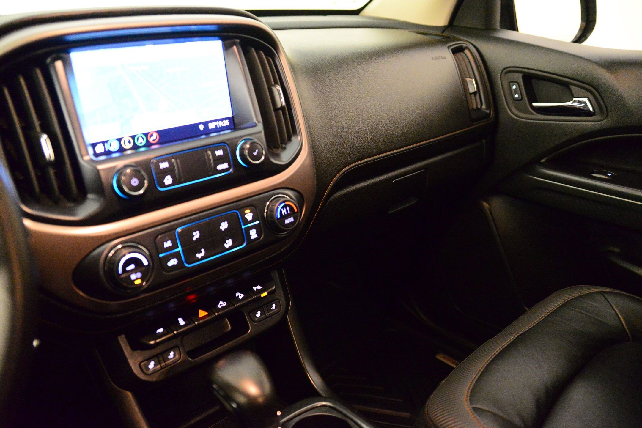 Used 2022 GMC Canyon AT4 w/ Trailering Package image 27