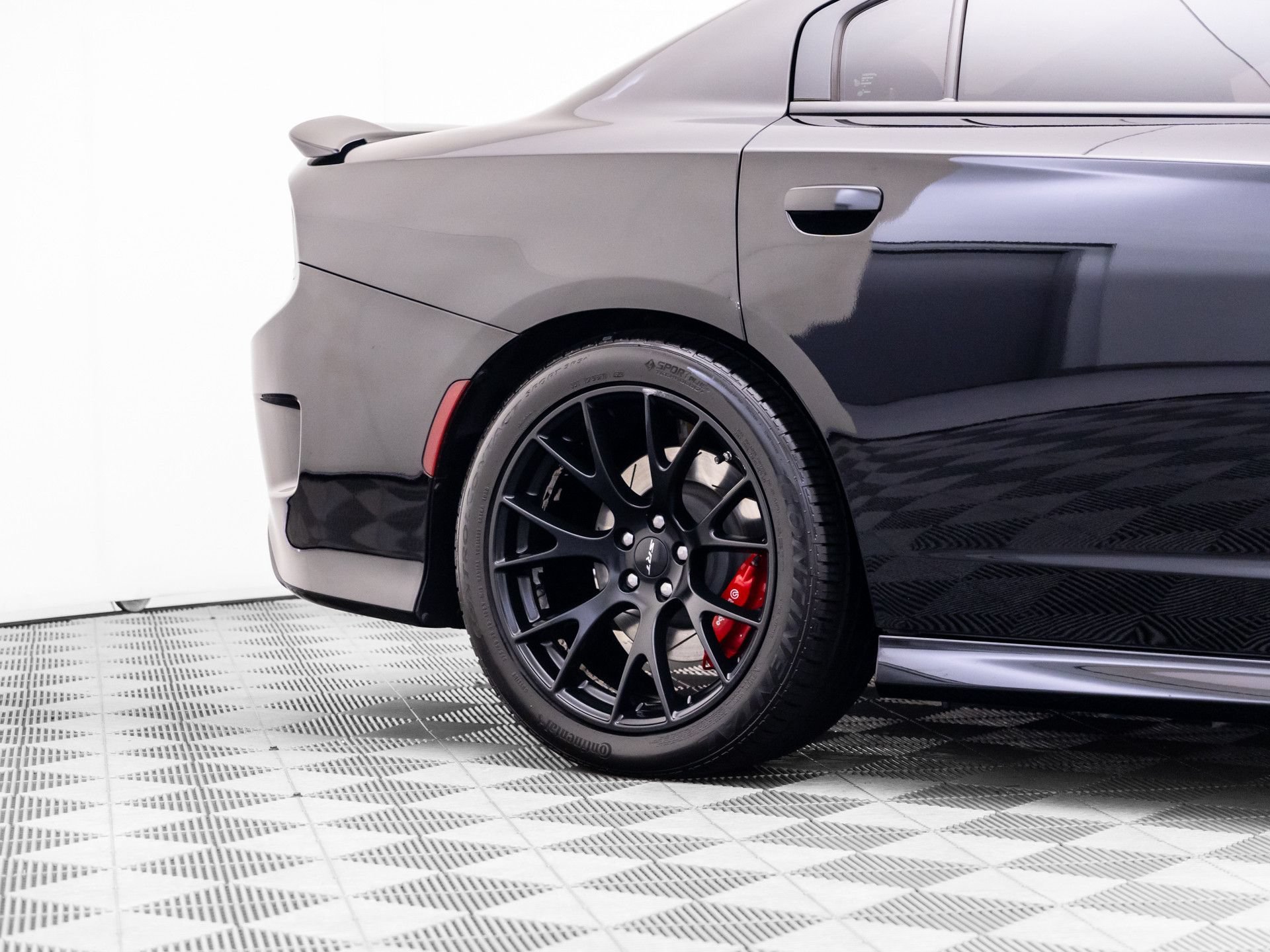 Used 2015 Dodge Charger SRT Hellcat w/ Harman/Kardon Audio Group RWD image 38