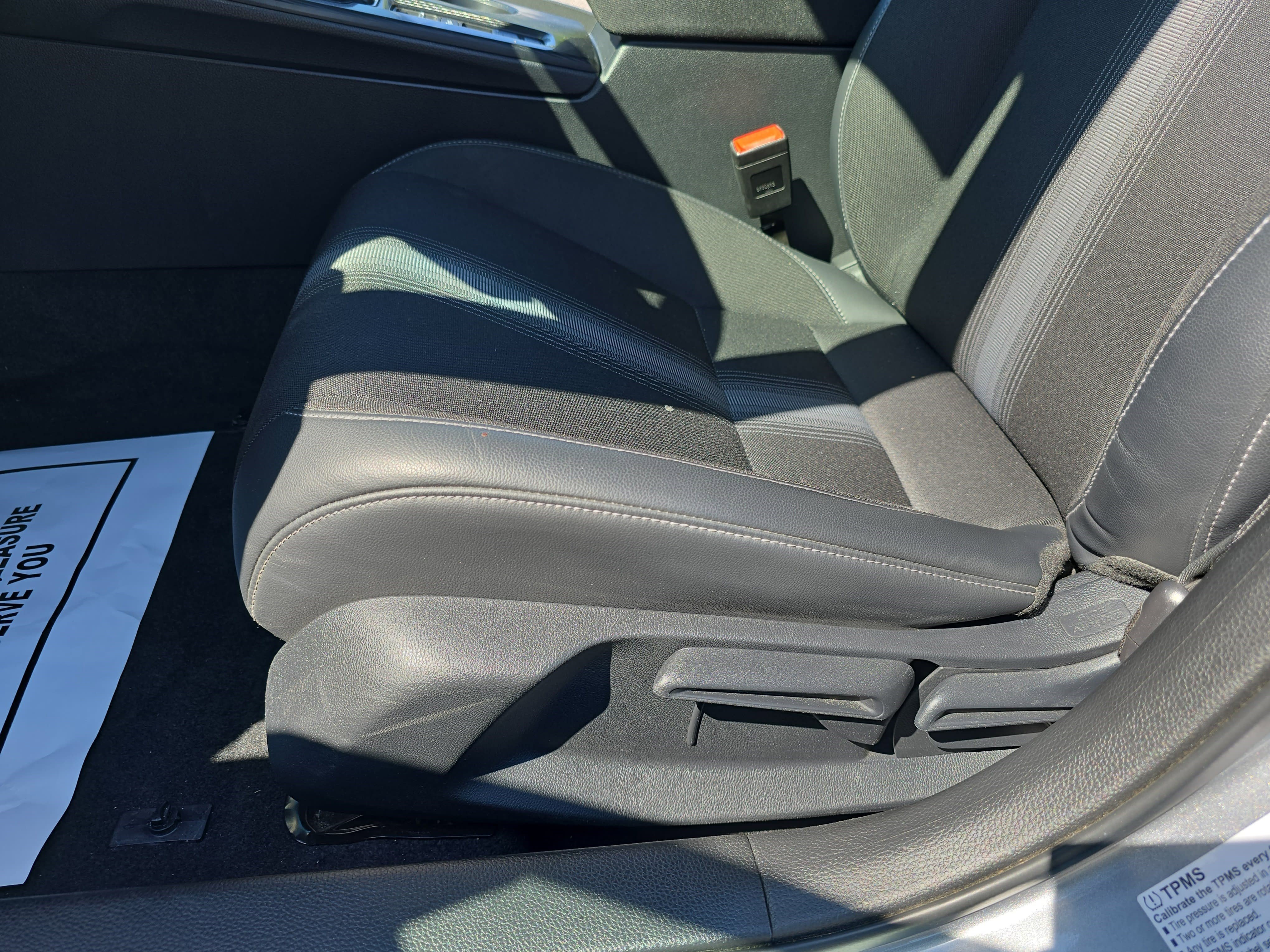 Used 2023 Honda Civic Sport image 29