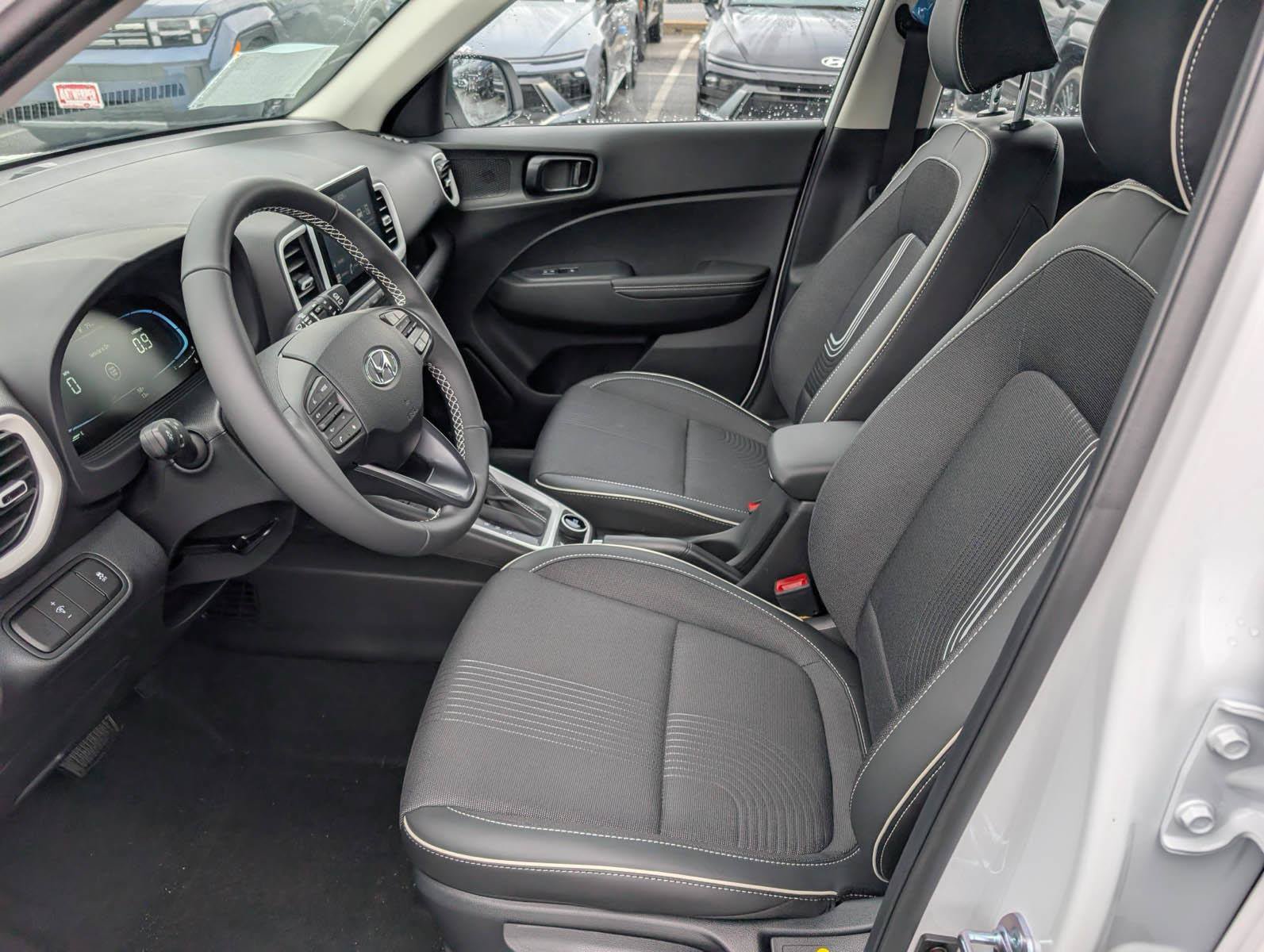 New 2026 Hyundai Venue SEL FWD image 11