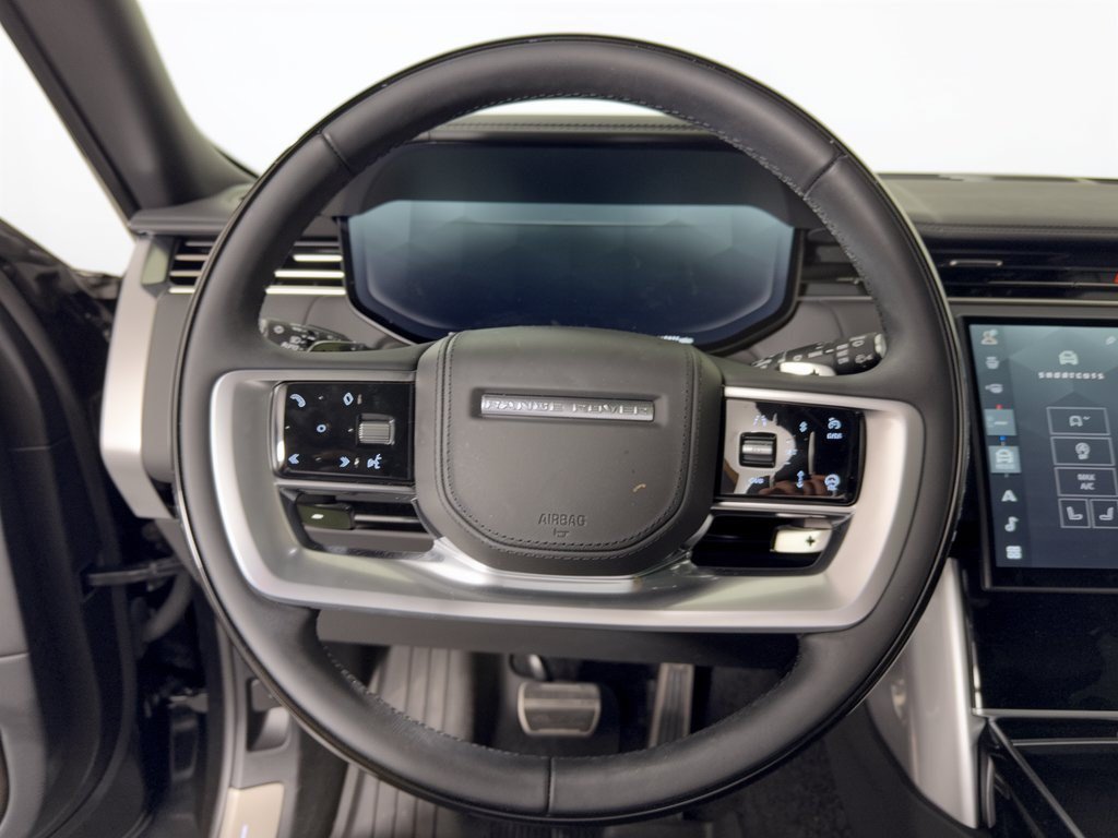 Used 2025 Land Rover Range Rover Long Wheelbase Autobiography AWD/4WD image 10
