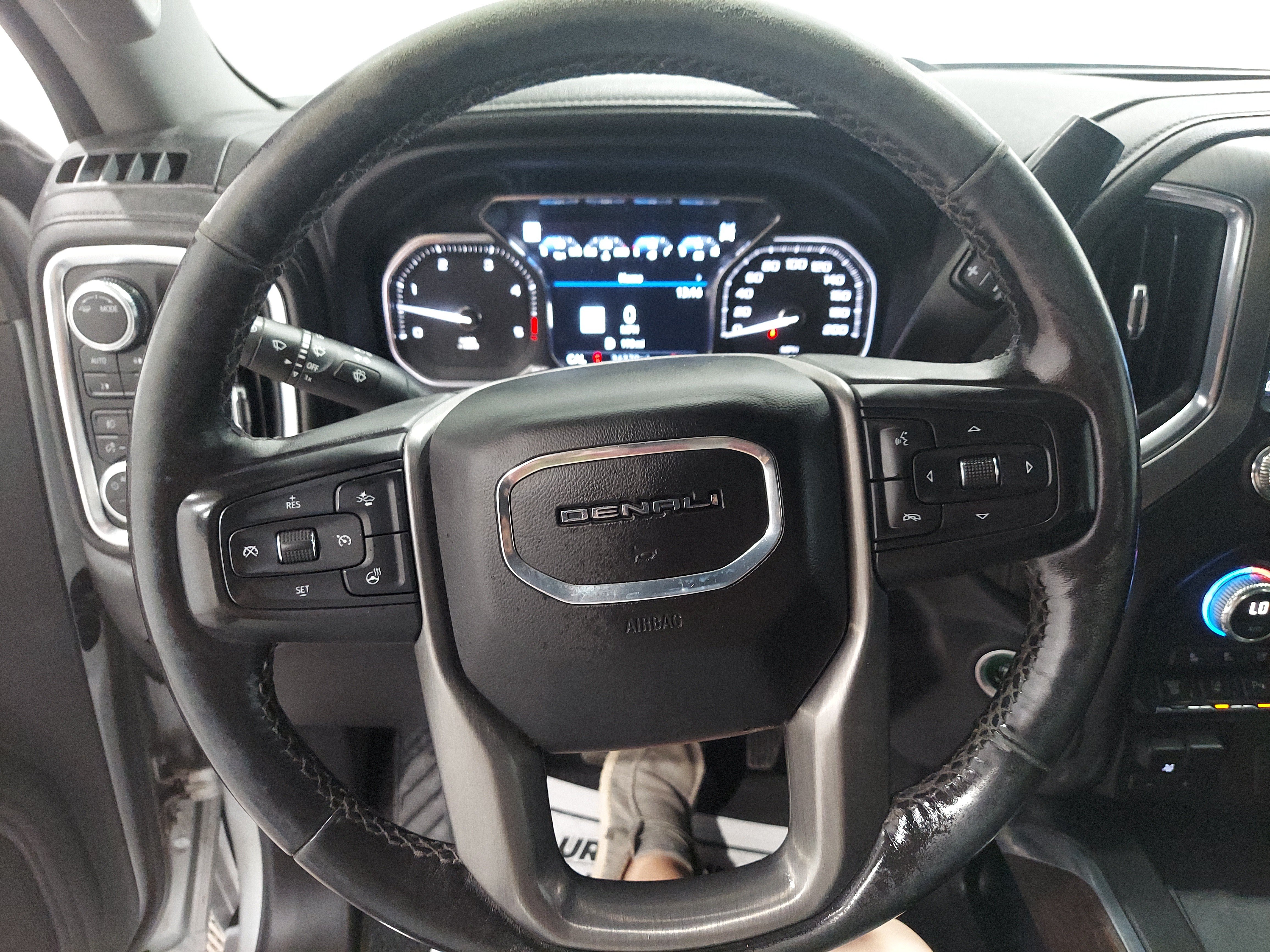 Used 2022 GMC Sierra 2500 Denali AWD/4WD image 9
