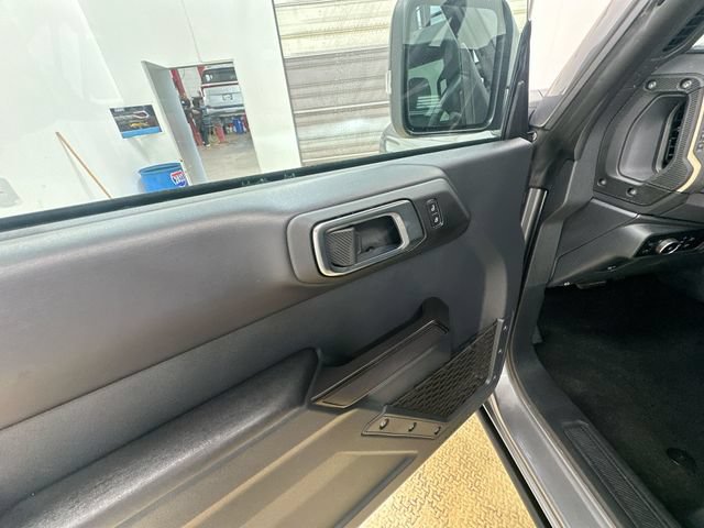 Used 2025 Ford Bronco Badlands AWD/4WD image 16