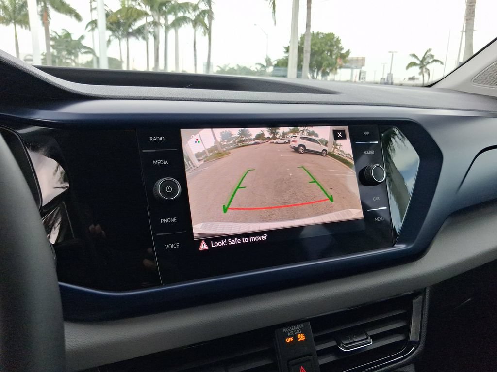 Certified 2023 Volkswagen Taos SE FWD image 28