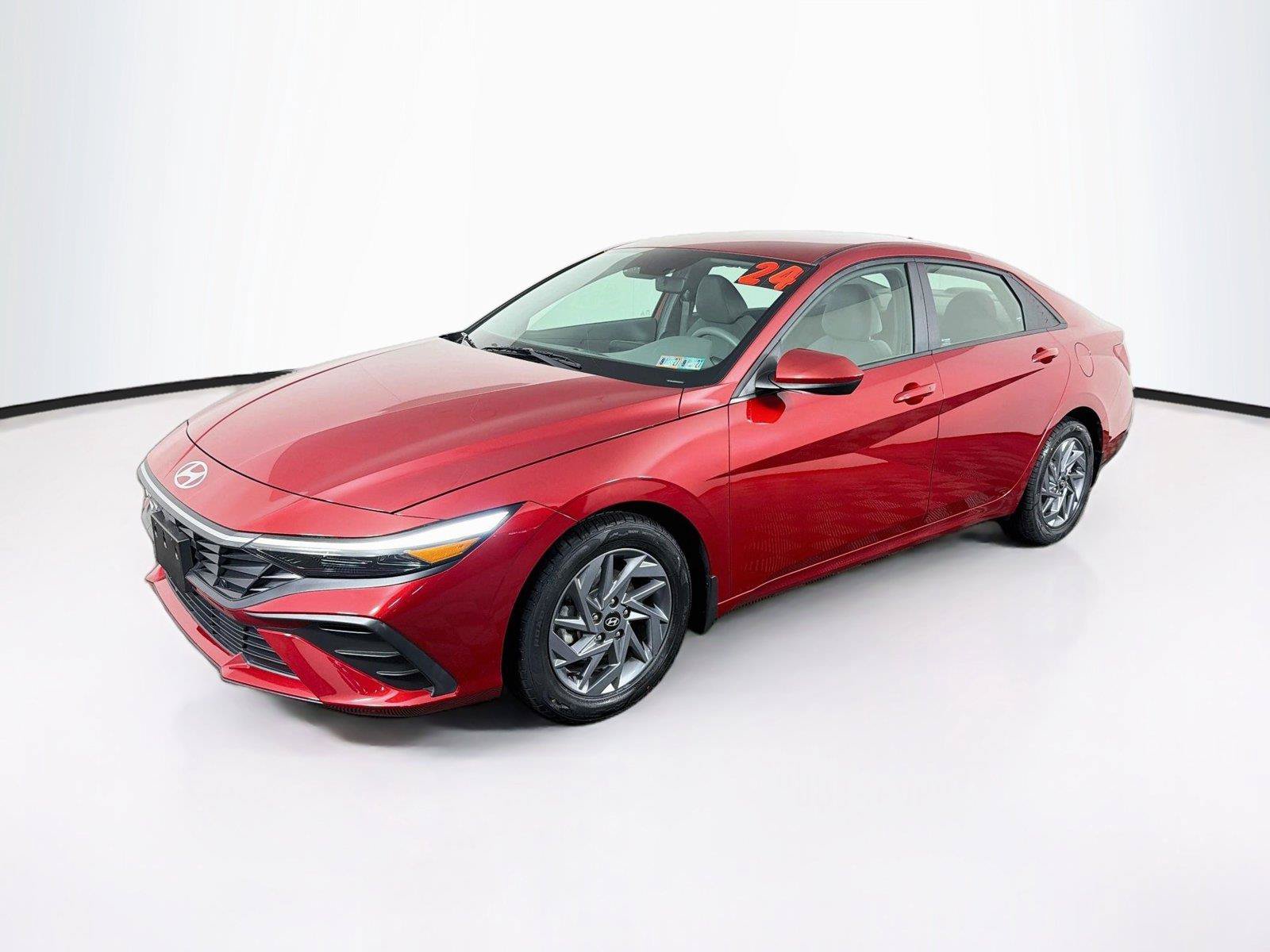 Used 2024 Hyundai Elantra SEL FWD image 7