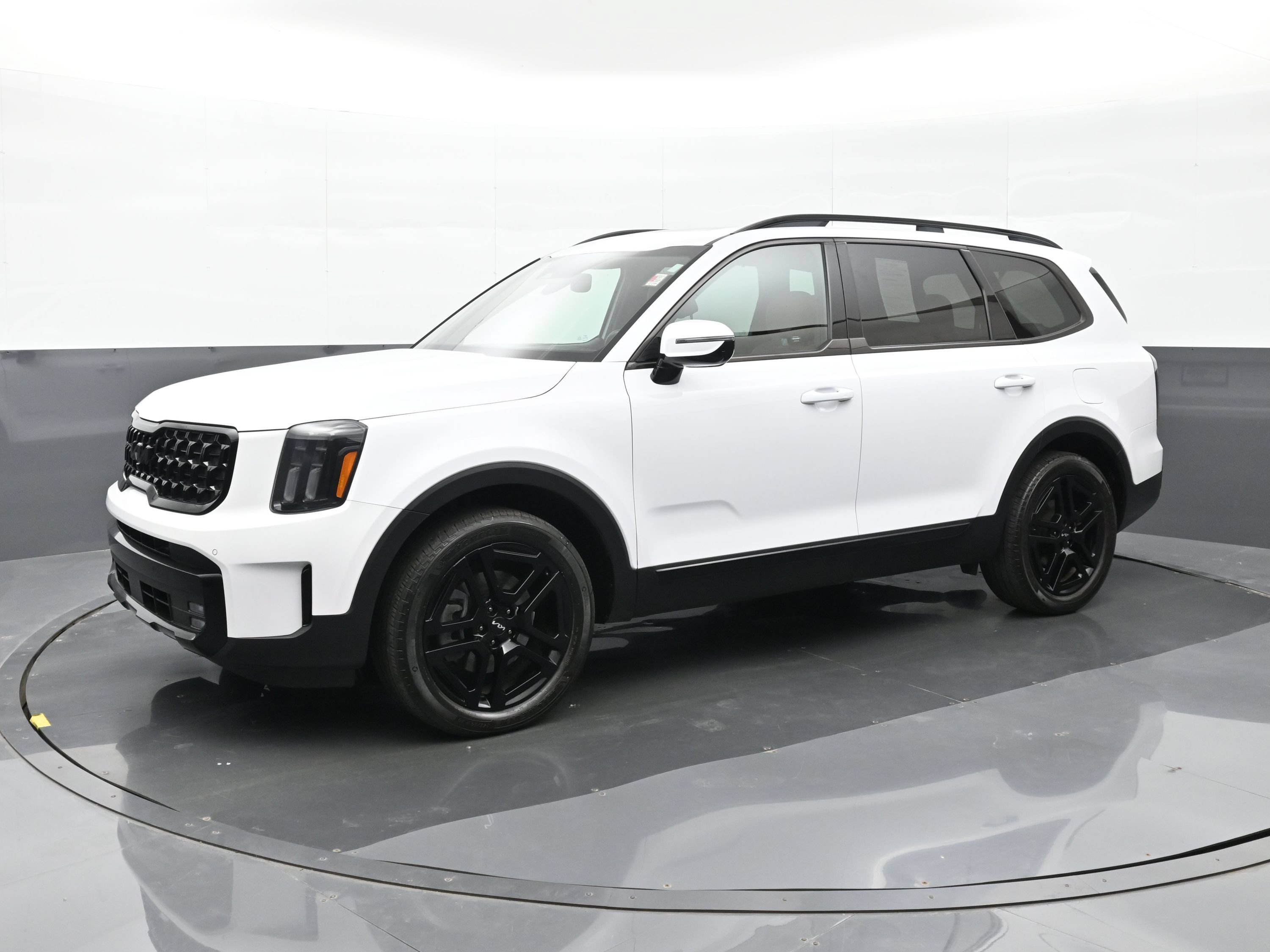 Used 2024 Kia Telluride SX X-Line AWD/4WD image 8