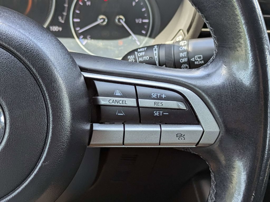 Used 2023 MAZDA MAZDA3 s FWD image 25