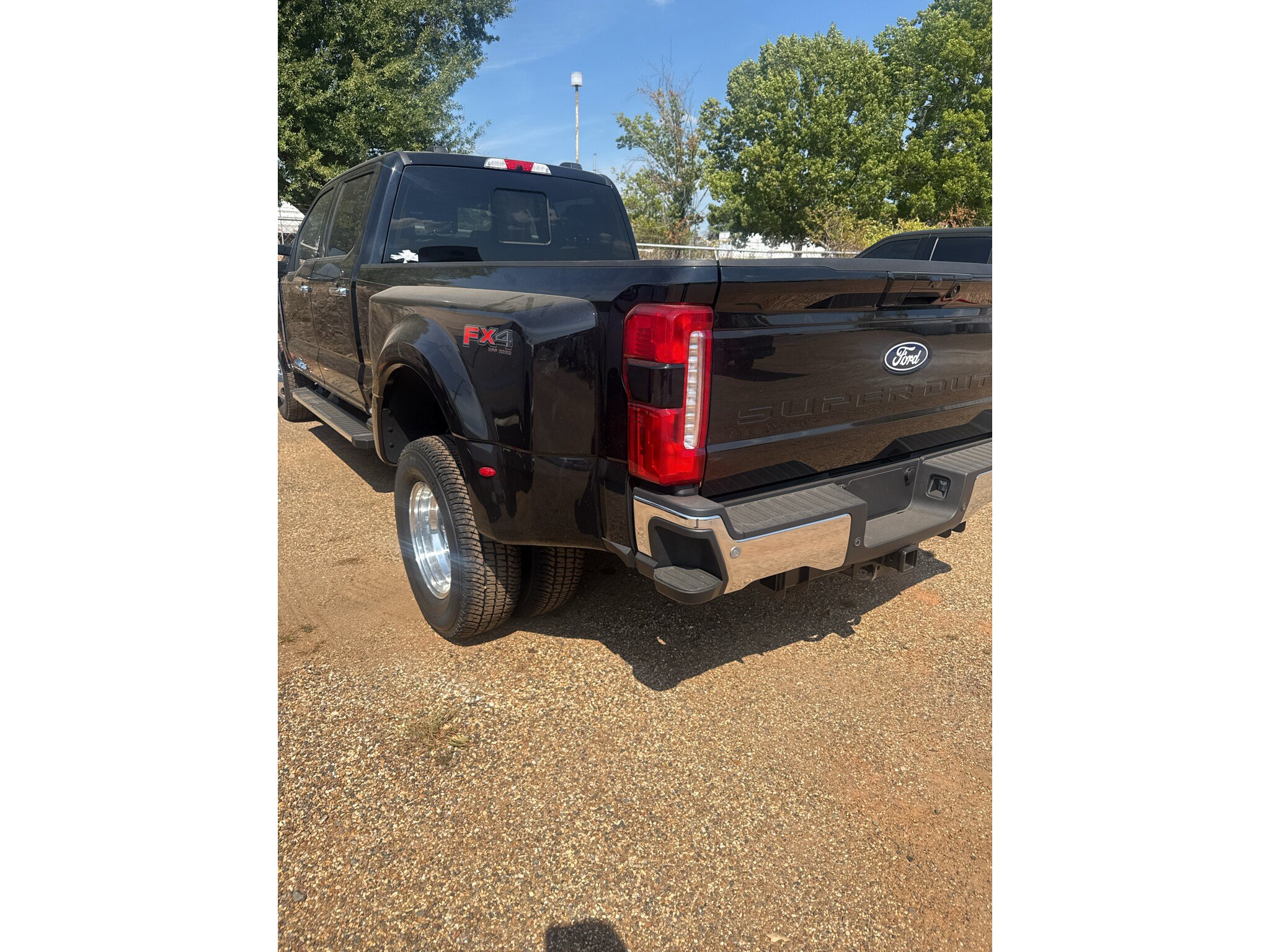 New 2027 Ford F350 Lariat w/ Chrome Package AWD/4WD image 4