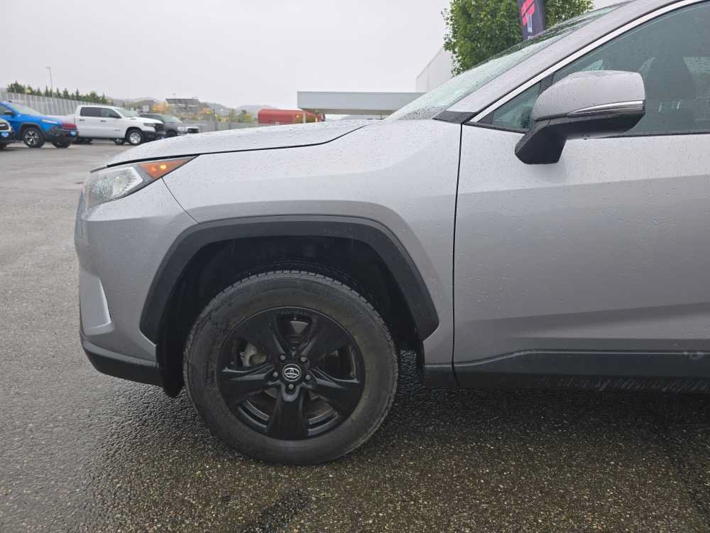 Used 2020 Toyota RAV4 XLE AWD/4WD image 20