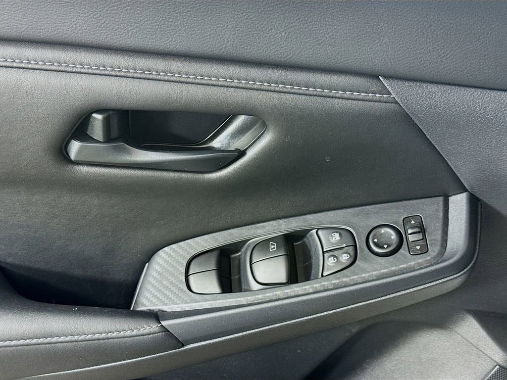 Used 2025 Nissan Sentra S FWD image 20