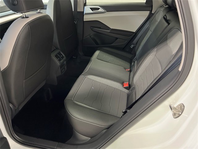 New 2026 Volkswagen Taos SE image 9