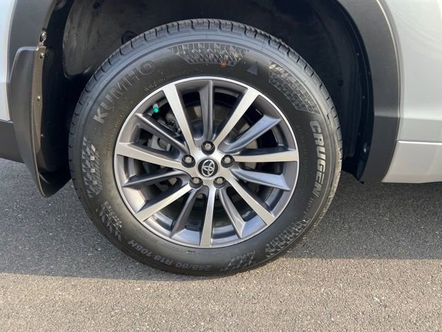 Used 2017 Toyota Highlander XLE image 26